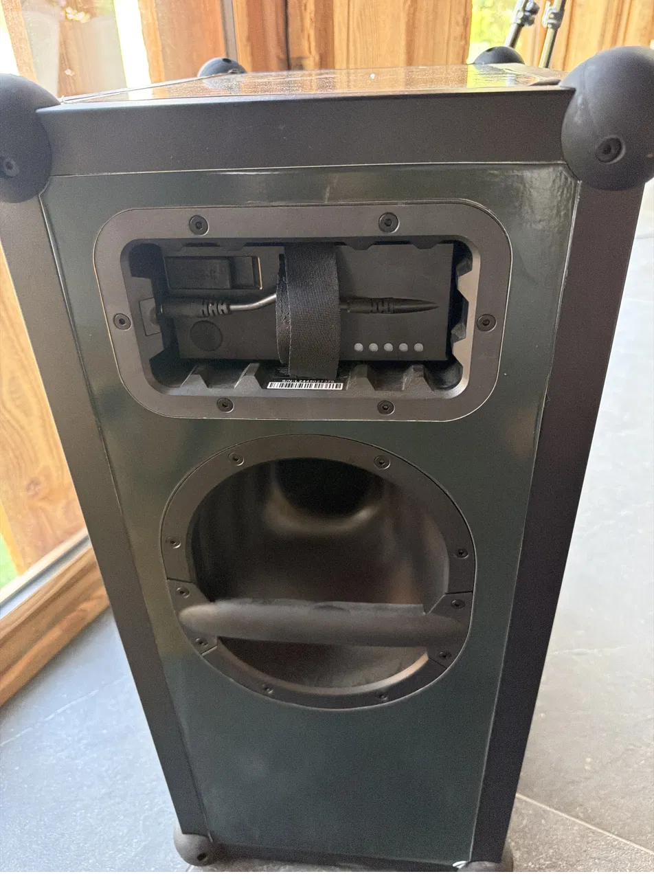The Barn SOUNDBOKS battery compartment
