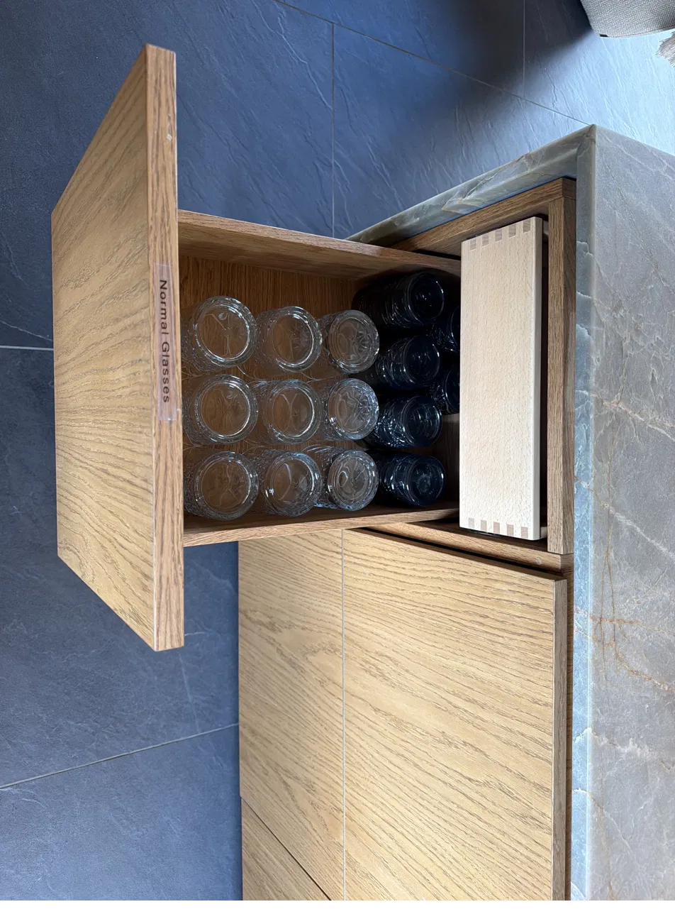 The Nest everyday glasses cabinet